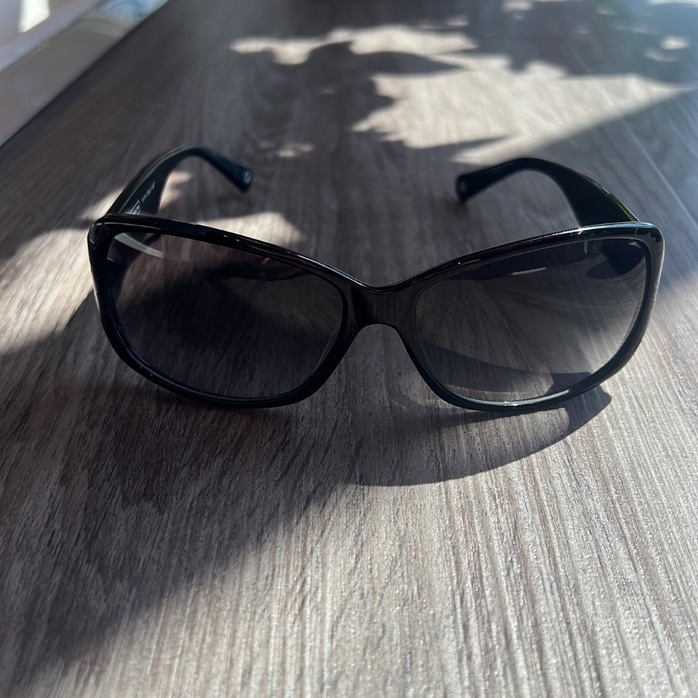 Coach Sunglasses - Picture 4 of 6